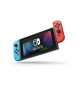 Console Nintendo Switch avec un Joy-Con rouge néon et un Joy-Con bleu néon