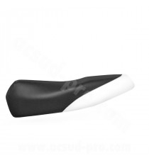 COUVRE SELLE SCOOTER ADAPT. MBK BOOSTER 19992003 / YAMAHA BWS 19992003  NOIR/BLANC